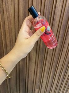 Body Shop Strawberry Brume corps Mist