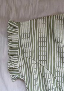 Chic Striped Peplum Shirt – Elegant &amp; Comfortable