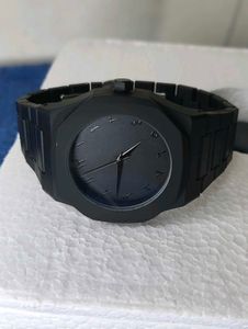Sleek Black Wrist Watch