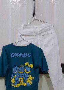 White Jenas With Blue Oversized T-shirt