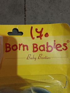 Duck shape baby booties