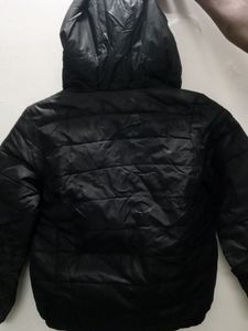 Black Colour Padded Jacket🕺🕺