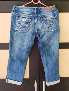 Three Quarter Jeans