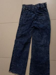 Straight Jeans Medium Sized Waist 32 Inches.