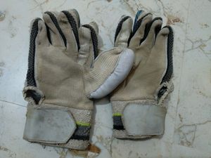 Batting Gloves For Cricket