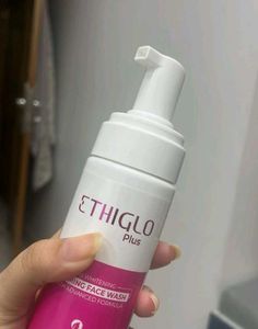 Ethiglo Plus Foaming Face Wash