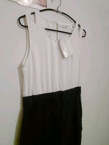 Stalk Brand New Dress M Size Bow Design On Back