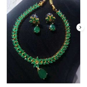 Green Stone Jewelry Set