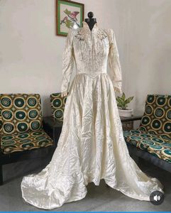Vintage Satin Wedding Gown 😍