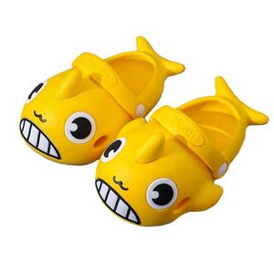 Magnet Baby Shark Crocs