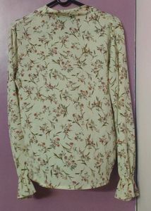 Imported Brand New Floral Top 🎀