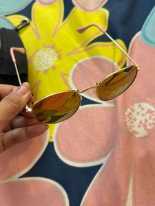 SUNGLASSES