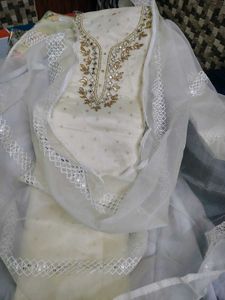 Elegant Cream Embroidered Salwar Kameez