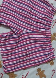 Striped Women&#39;s shorts