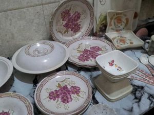 Dinnerware Set