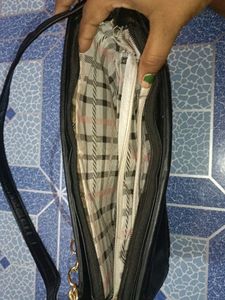 Used Condition Black Colour No Jip Andar Nahi Hai