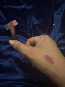 Huda Beauty Lipstick