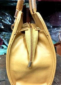 💛Elegant Handbag💛
