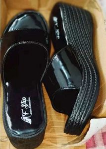 Black Platform Slide Sandals