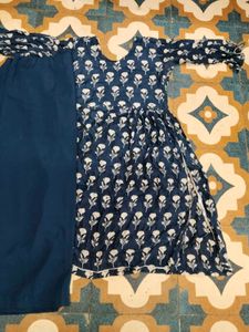 Blue & White Floral Print Kurta Set
