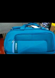 American tourister duffel bag with wheels