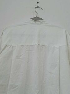 I am selling my white shirt rarely used