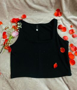 Black Crop Tank Top With Shorts