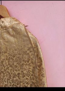 Golden skirt in good condition like new