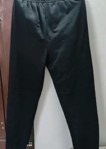 Black &#39;B&#39; Logo Sweatpants - Casual Comfort