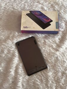 Lenovo Tab M7