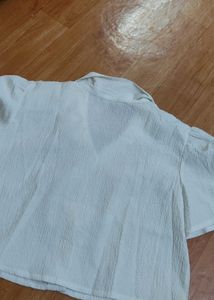 Off White Crop Shirt Can Be Used As A Jacket