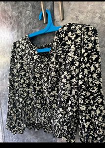 Zudio Women Flower Black Top