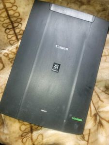 Canon LiDE 120 Scanner