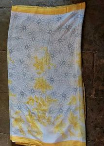 Elegant Floral Print Saree