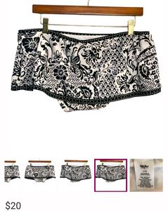 Orginal Mossimo Black &amp; White Shorts