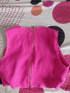 Pink PrettyLittleThing Zip-Up Crop Top