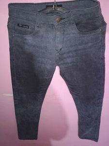 Jeans With Printed Half Shirt