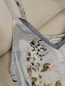 Sleeveless silk sleepwear