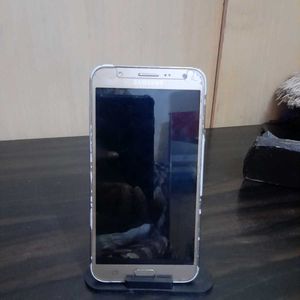 Samsung Galaxy J7 - Good Condition