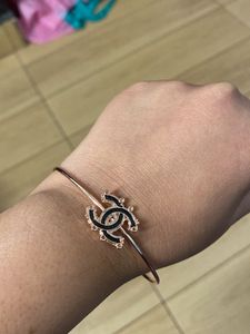 Chanel Symbol Bracket