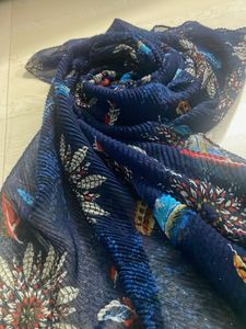 Printed Blue Floral Stole