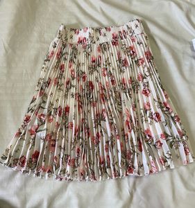 Floral Pleated Skirt