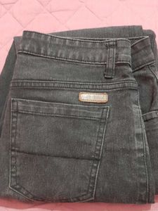 Jeans Mast And Harbour