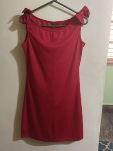 Perfect Red Dress For Dates