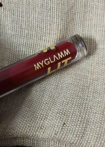 Myglamm LIT Liquid Matte Lipstick