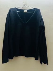 Black V-Neck Long Sleeve Jumper