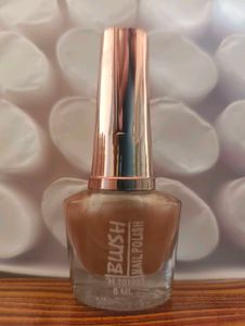 NUDE COLOUR NAIL POLISH
