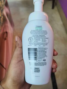 Cetaphil Soothing Foam Wash