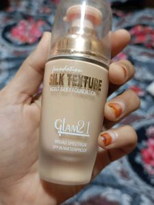 Glam21 Silk Texture Foundation Only 1 Time Used