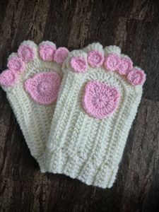Adorable Crochet Paw Slippers